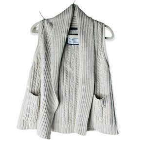 Aeropostel Vest Cardigan Tan Color sweater